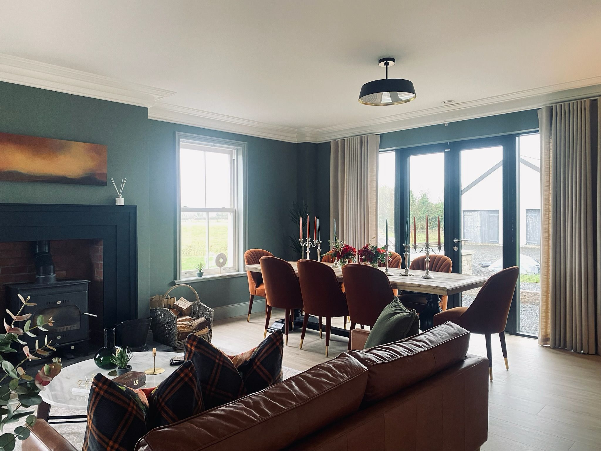 The living room at An Castán House