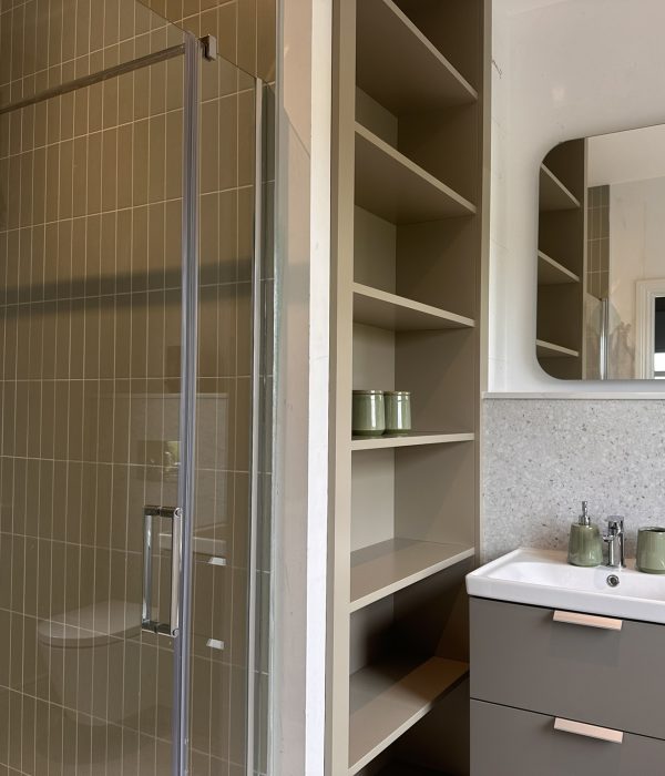 bedroom 2 ensuite a2