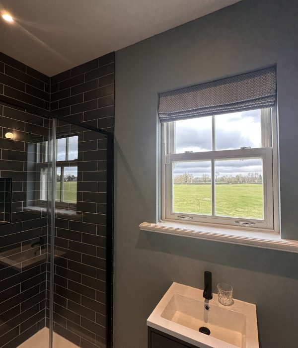 bedroom 3 ensuite a1